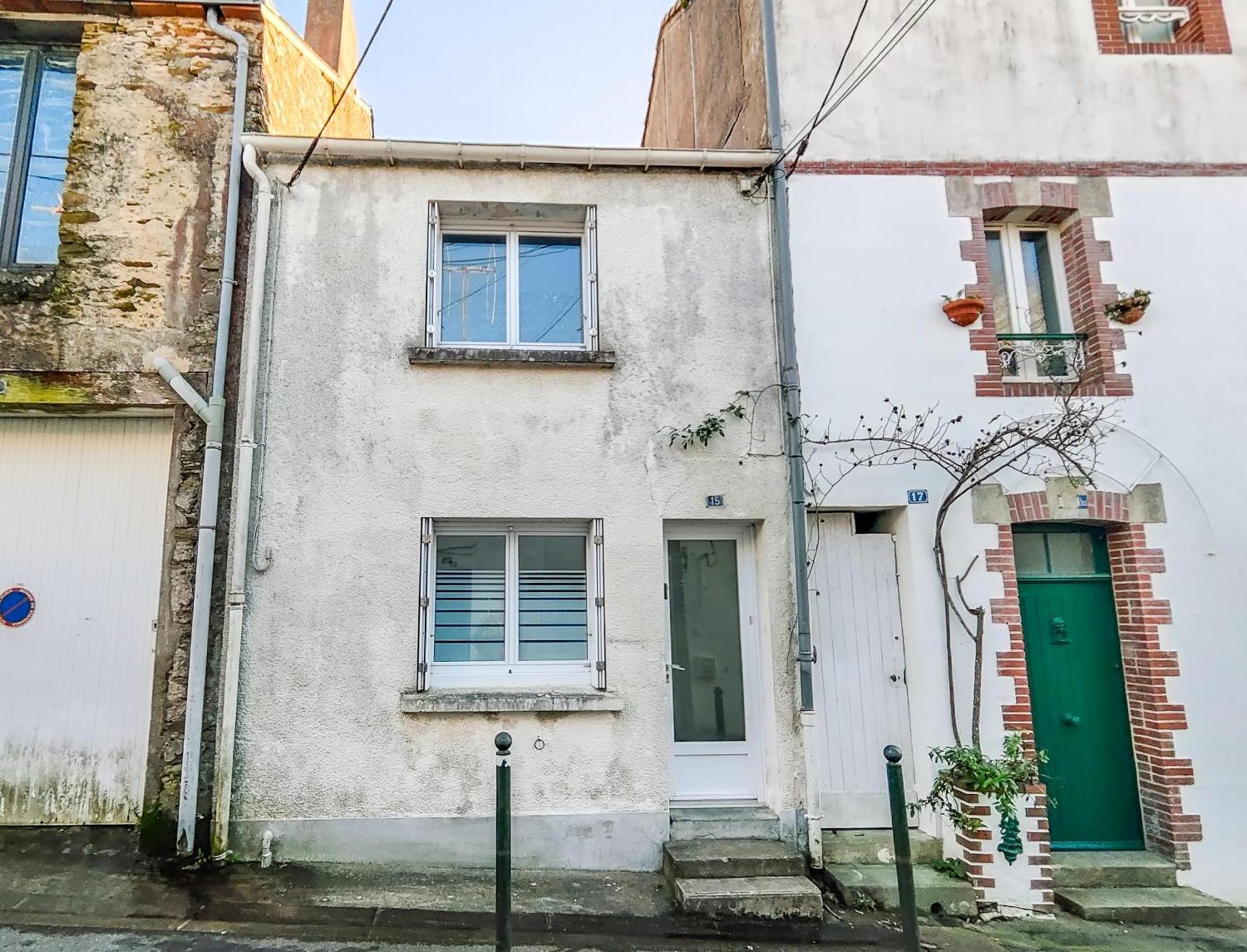 Agreable Maison Renovee En Hyper Centre Avec Patio Pornic Exterior foto